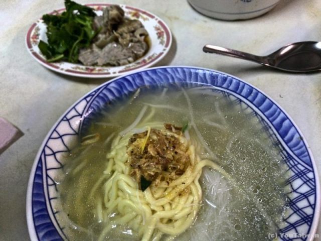 切子麵。半分小麦粉麺、半分米粉